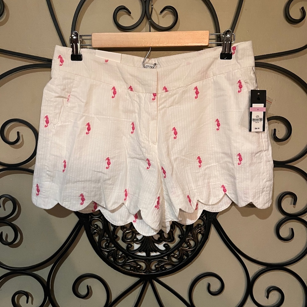 Crown & Ivy Seahorse Ladies Shorts. NWT!